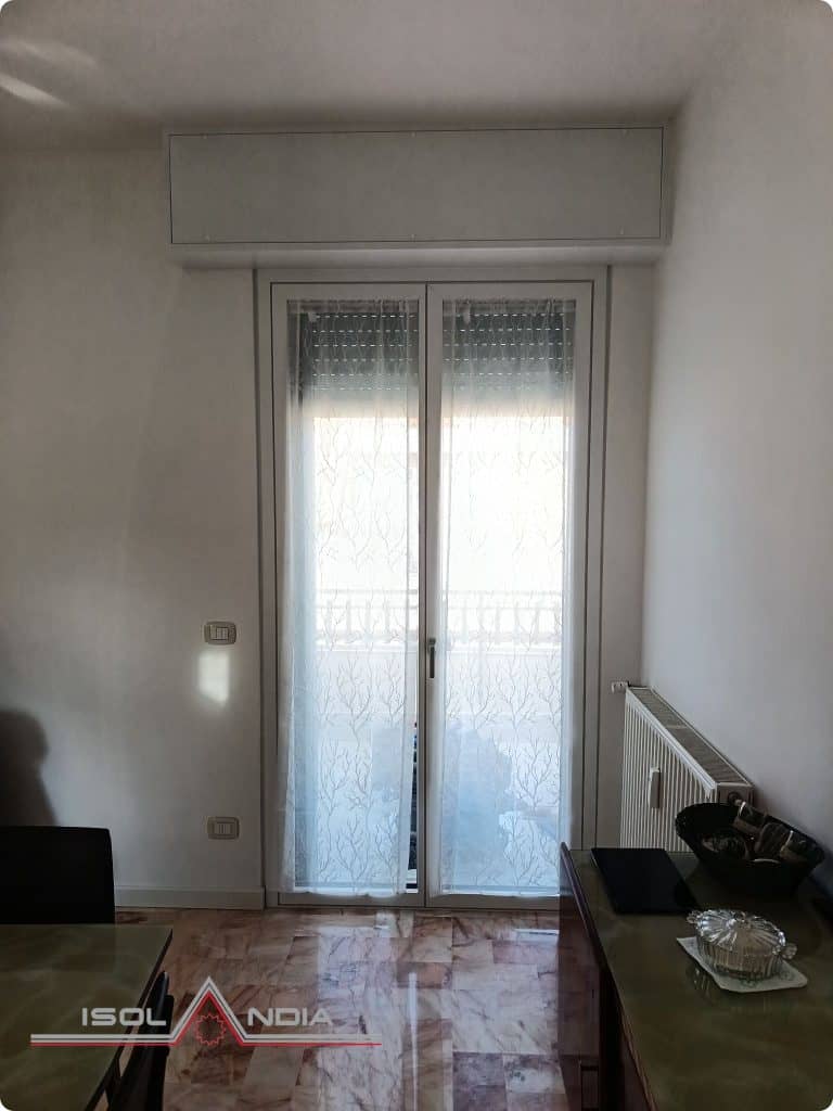 "Finestre Internorm KF520 con tapparella motorizzata e cassonetto coibentato a Lavagna"